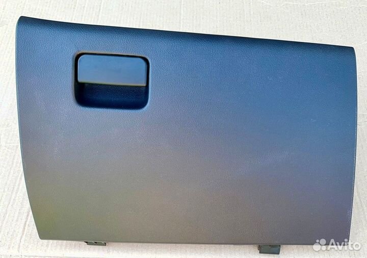 Бардачок Mitsubishi Outlander 3