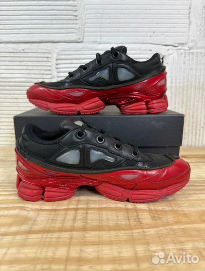 Adidas raf simons ozweego scarlet