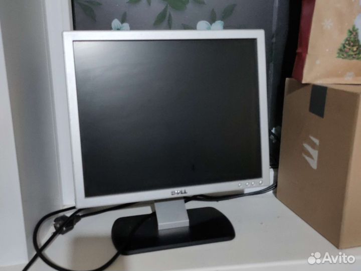Монитор Dell