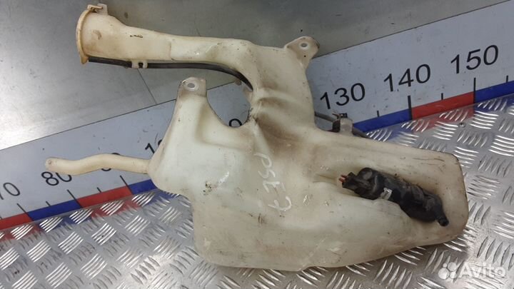 Бачок омывателя на Mitsubishi Carisma