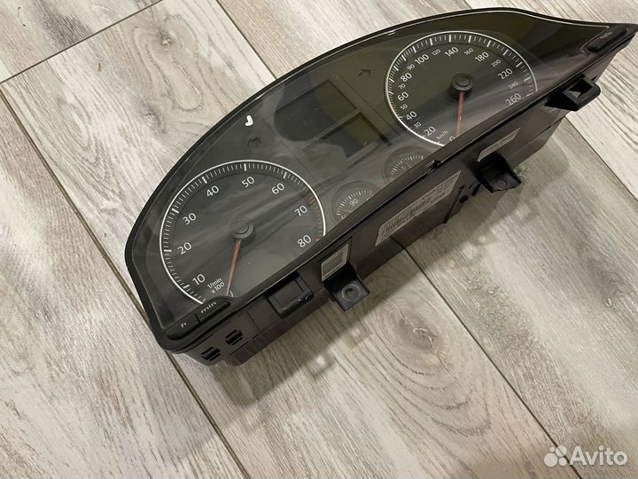 Щиток приборов volkswagen golf mk5