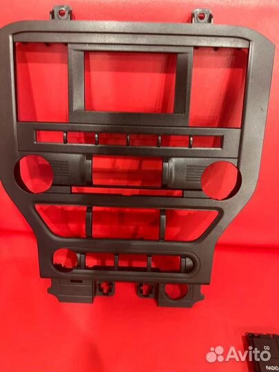 Рамка и экран под магнитолу Ford Mustag