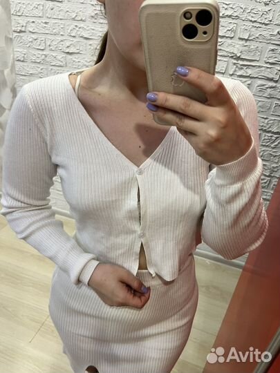 Костюм женский с юбкой белый