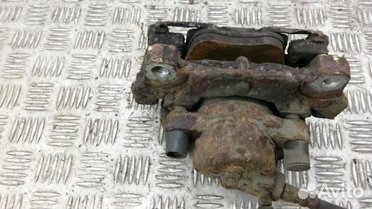 Суппорт тормозной передний левый ford mondeo 4 (91