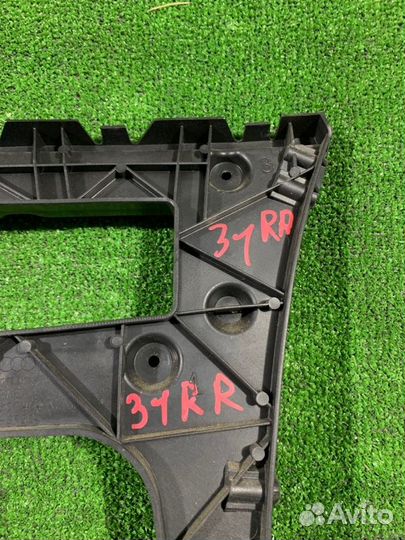 Кронштейн заднего бампера правый Audi A5 8T CDN