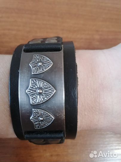 Кожаный браслет