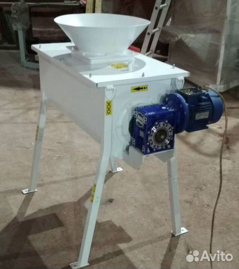 Смеситель горизонтальный в наличии