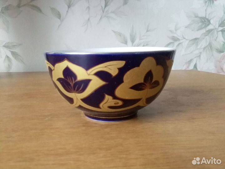 Набор пиал для чая и сливочник