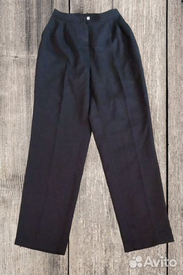 Костюм брючный женский 50,52 размер