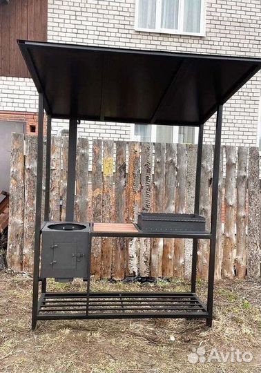 Мангал с крышей