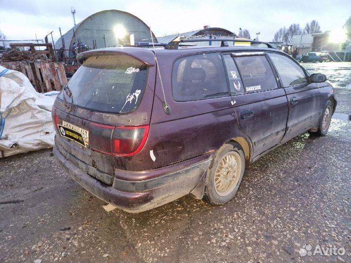 Стеклоподъёмник передний правый Toyota Caldina