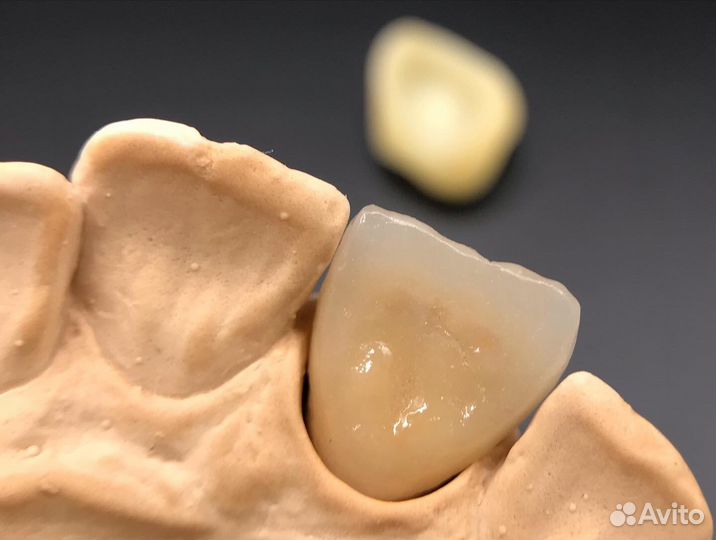 Зубной техник