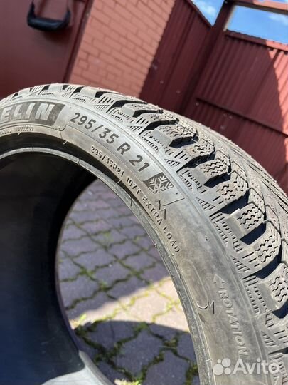 Michelin X-Ice North 4 SUV 295/35 R21