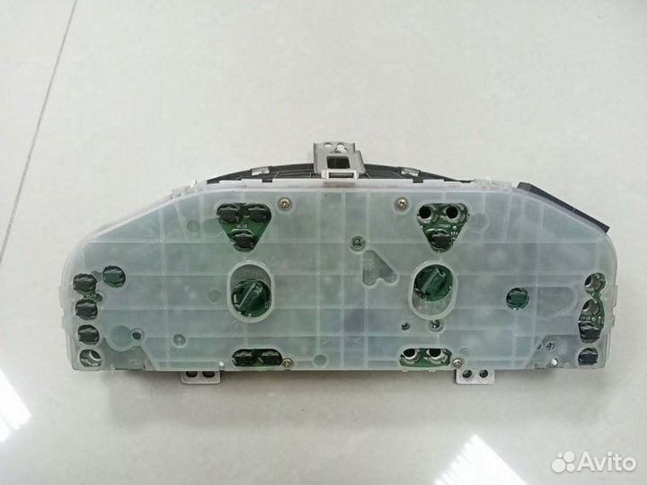 Панель приборов Mazda Premacy минивен RF 2000