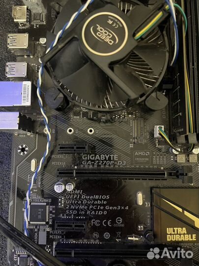 Материнская плата с процессором и памятью