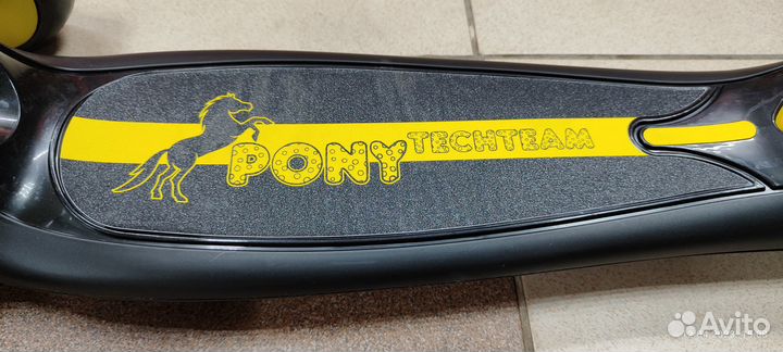 Самокат детский Pony возраст 2-5 лет светящийся