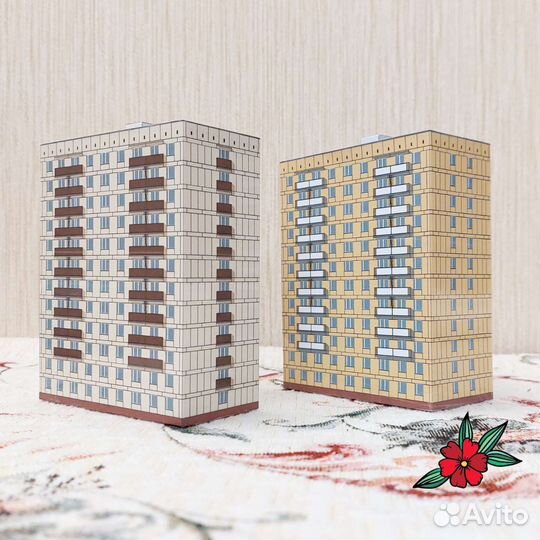 Макет дома II-18 из плотной бумаги (1:300)