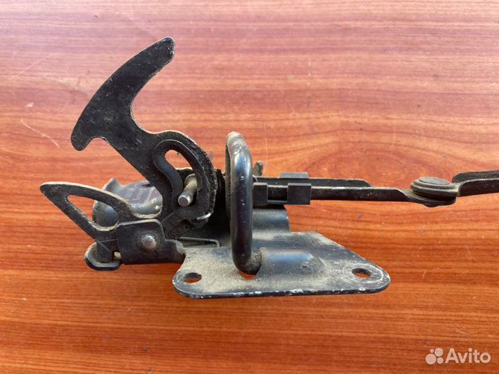 Замок капота Audi C6