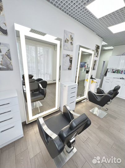 Кресло парикмахера в аренду