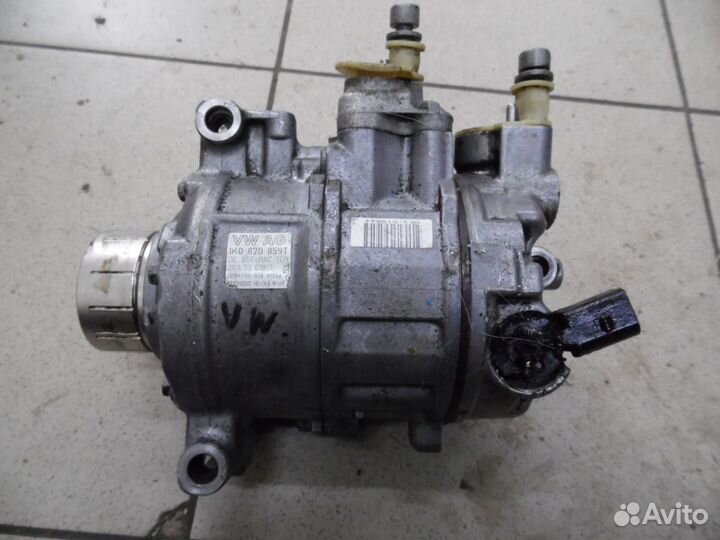 Компрессор системы кондиционирования VW Jetta 2011