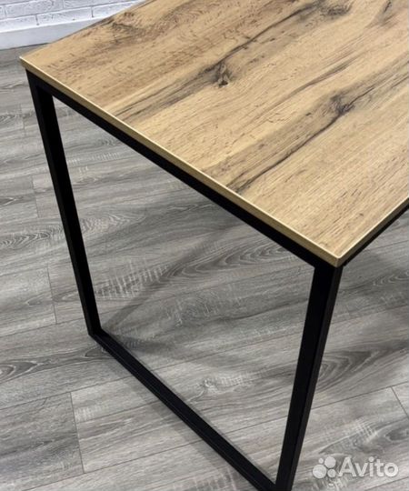 Рабочий стол для офиса универсальный лофт