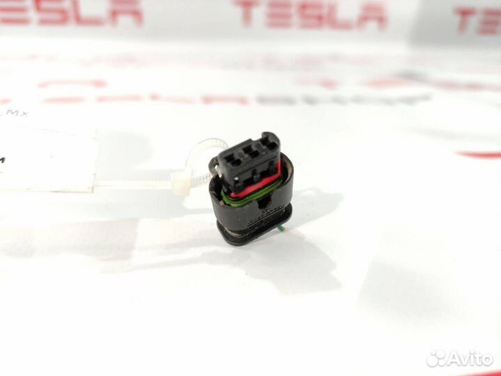 Разъем (фишка) проводки Tesla Model X 2017