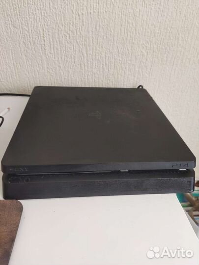 Sony playstation 4 slim 1tb + 2 Геймпада