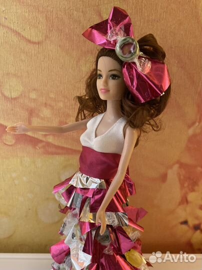 Кукла с конфетами