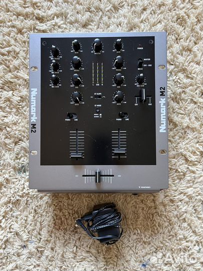Микшерный пульт Numark M2