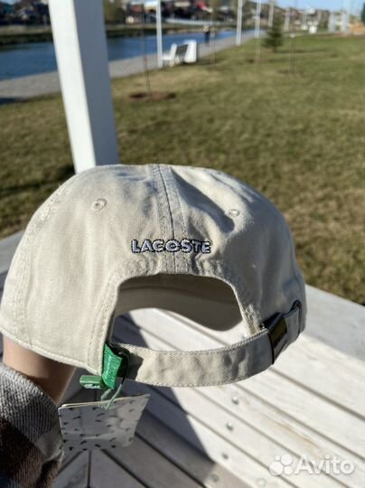 Кепка / Бейсболка lacoste молочная