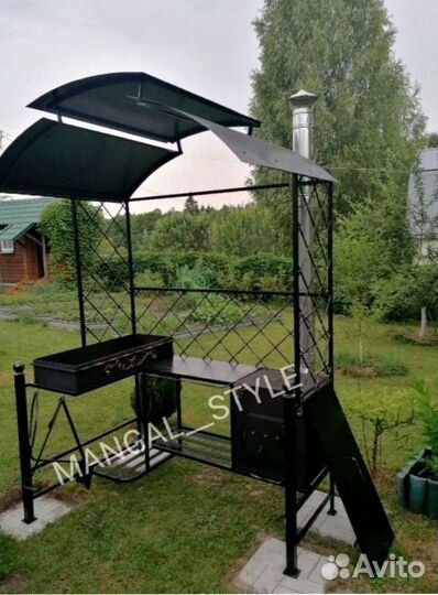 Мангал с крышей