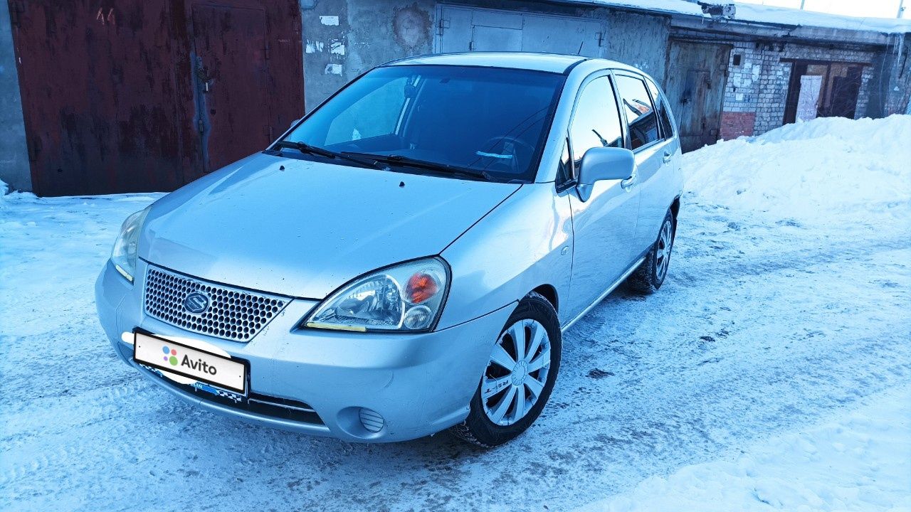 Suzuki Liana: фото владельца