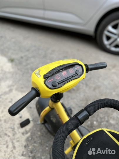 Велосипед с родительской ручкой