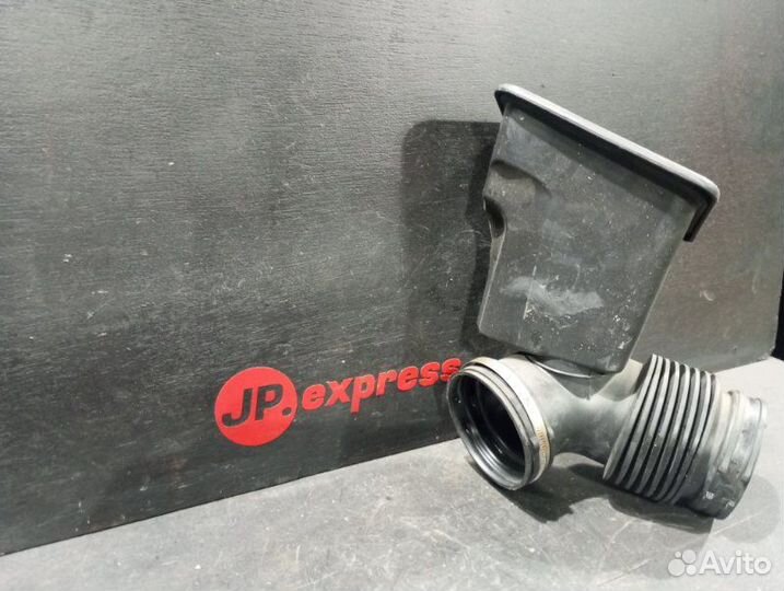 Патрубок воздушного фильтра Bmw 5 F11 N52B25AF