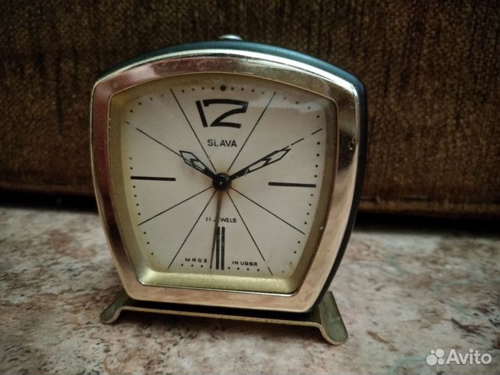 Часы будильник СССР Слава 11 камней, рабочие