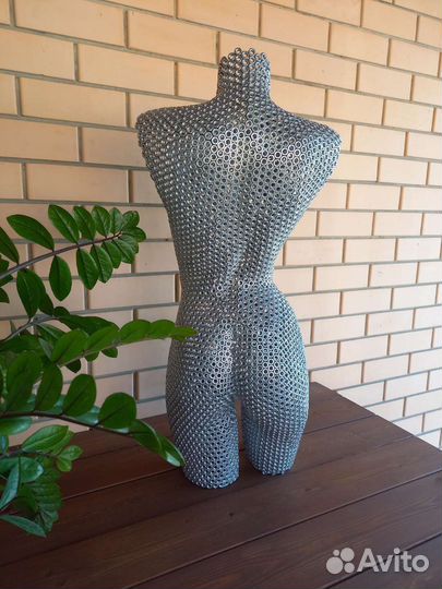 Скульптура из гаек