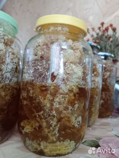 Мед 0,5л и мед 1,5л с сотами