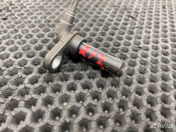 Датчик abs передний правый Mercedes-Benz E-Class