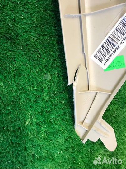 Обшивка стойки передняя левая L Geely Emgrand X7