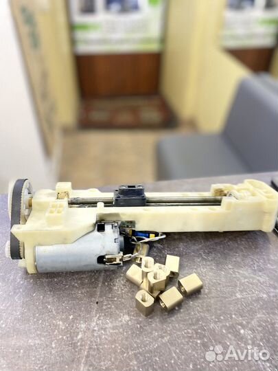 Лифт гайка редуктора для кофемашин Delonghi