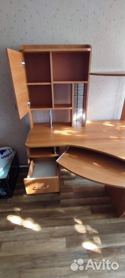 Компьютерный стол