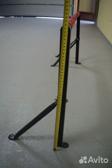 Турник настенный