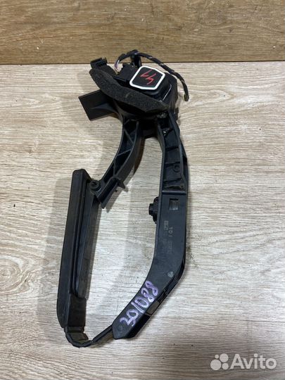 Педаль газа Mercedes W209 301088
