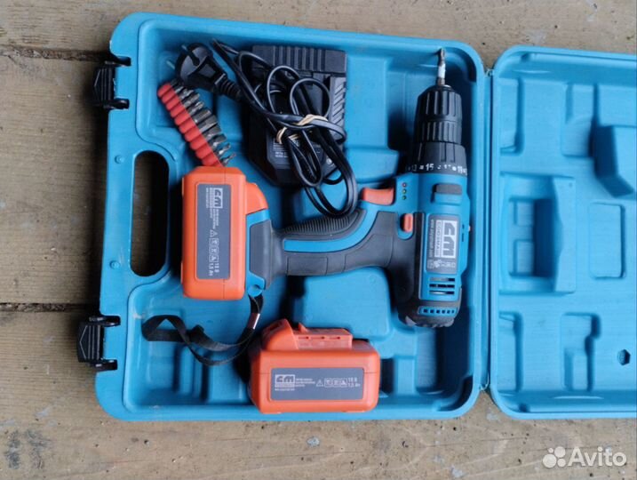 Аккумуляторная дрель