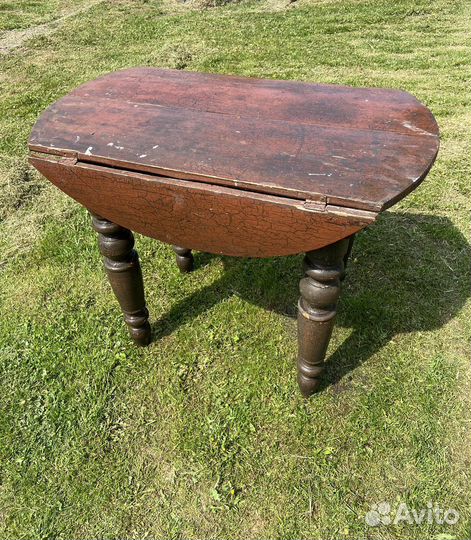 Старинный стол