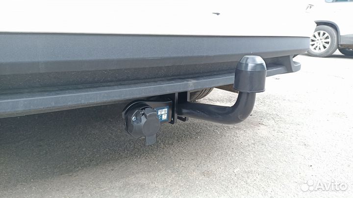 Фаркоп на Skoda Rapid / Volkswagen Polo