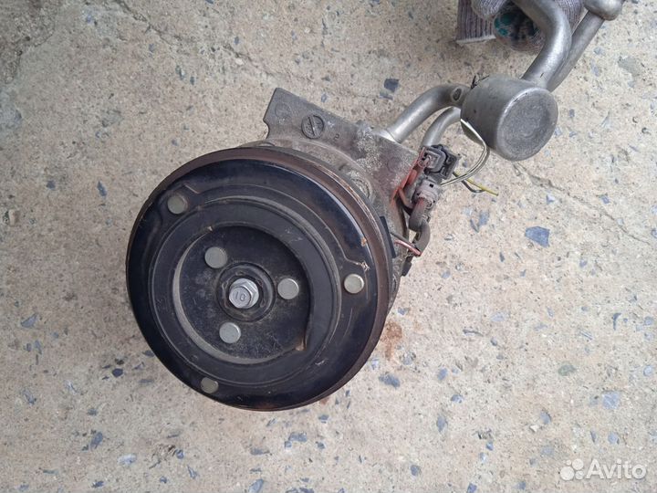 Компрессор кондиционера nissan,92600CY09E