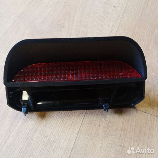 Задний стоп сигнал Рено Сандеро 1