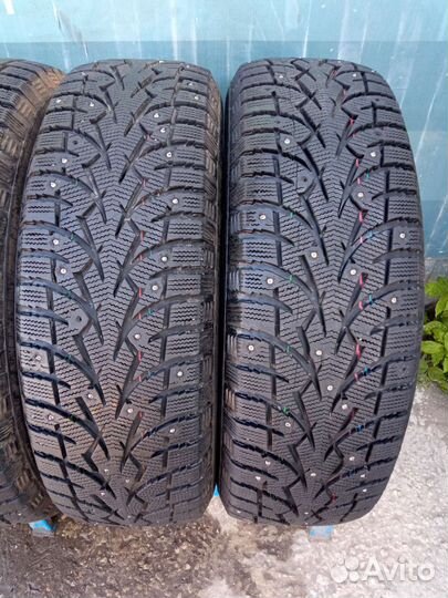 Toyo Observe G3-Ice 215/70 R16