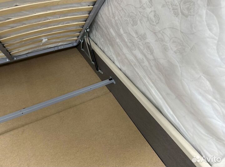 Кровать односпальная